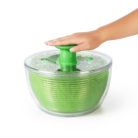 Essoreuse à salade OXO verte 26 cm avec poussoir ergonomique